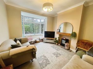 Lounge- click for photo gallery